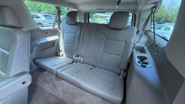 Photo of 2015 Gold Chevrolet Suburban