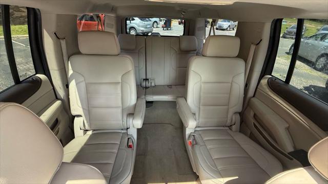 Photo of 2017 White GMC Yukon XL