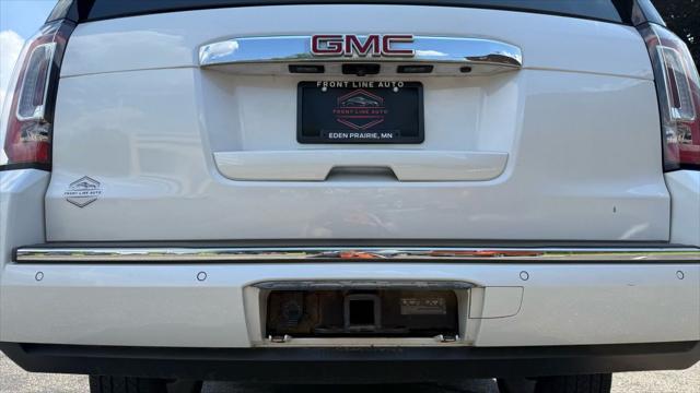Photo of 2017 White GMC Yukon XL