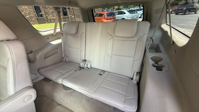 Photo of 2017 White GMC Yukon XL