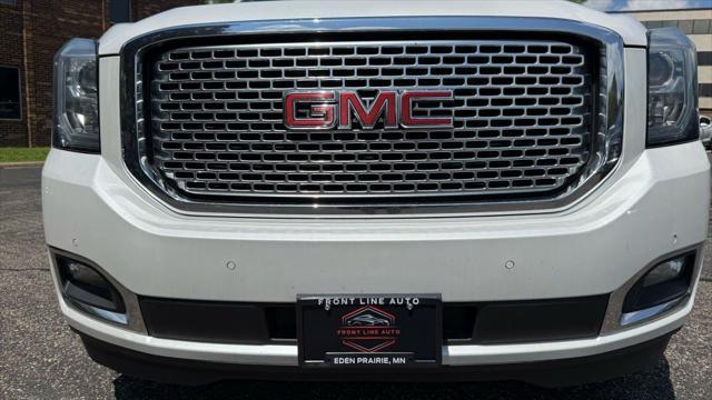 Photo of 2017 White GMC Yukon XL