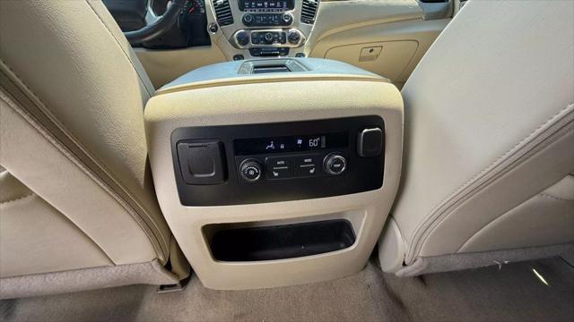 Photo of 2017 White GMC Yukon XL