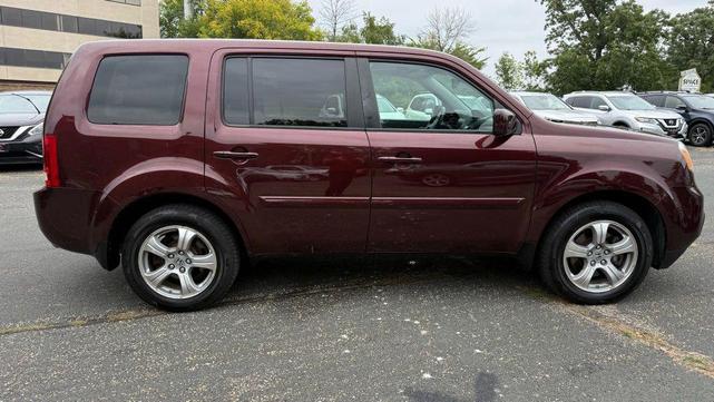 Photo of 2013 Burgundy Honda Pilot