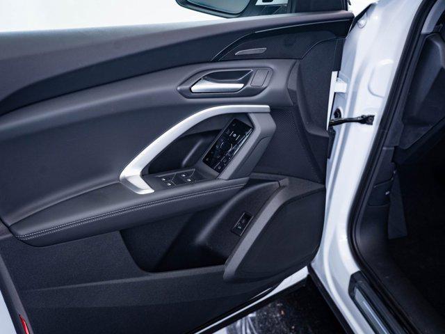 Photo of 2025 Glacier White Metallic Audi Q5