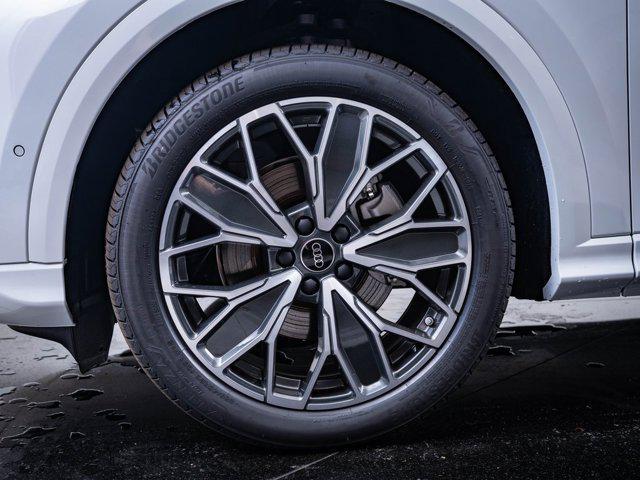 Photo of 2025 Glacier White Metallic Audi Q5