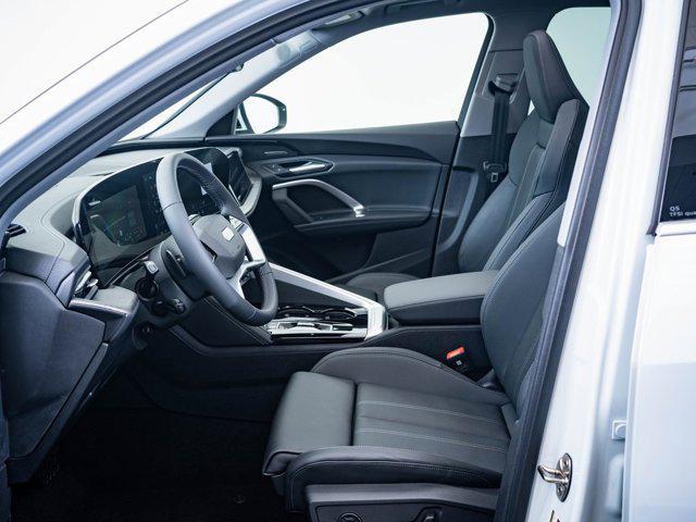 Photo of 2025 Glacier White Metallic Audi Q5