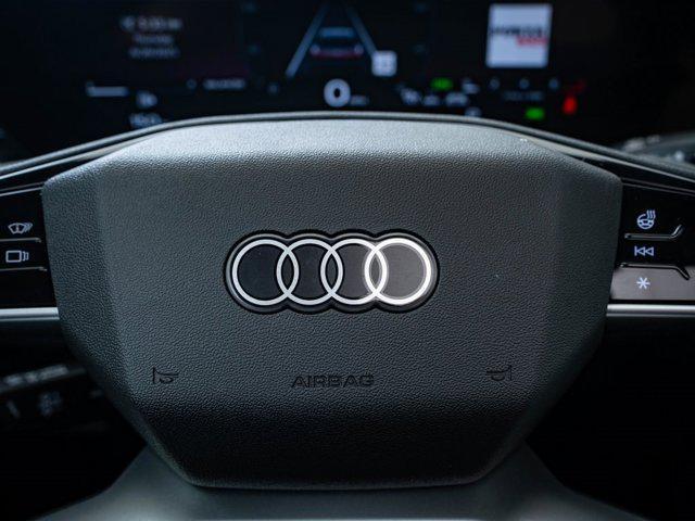 Photo of 2025 Glacier White Metallic Audi Q5