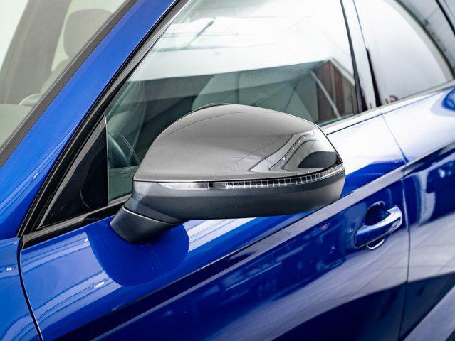 Photo of 2024 Ultra Blue Metallic Audi SQ5