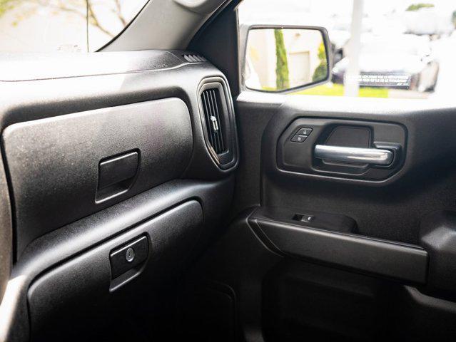 Photo of 2023 Summit White GMC Sierra 1500