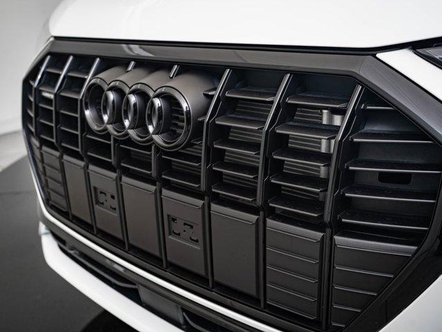 Photo of 2025 White Audi Q3