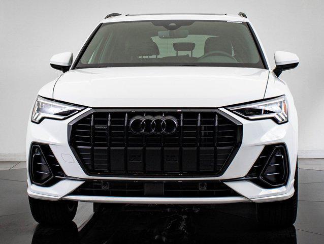 Photo of 2025 White Audi Q3