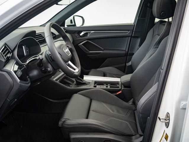 Photo of 2025 White Audi Q3