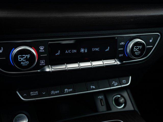 Photo of 2023 Glacier White Audi Q5