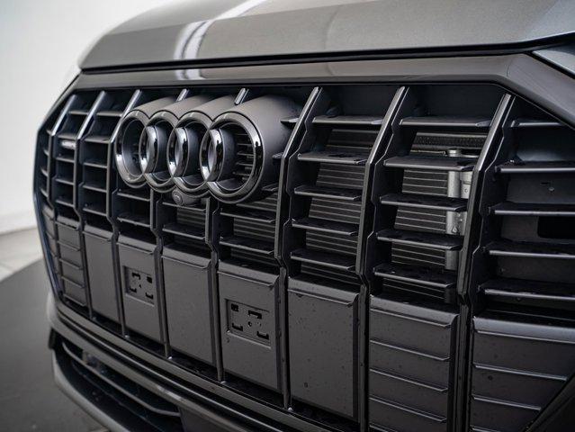 Photo of 2025 Daytona Gray Pearl Effect Audi Q3