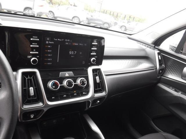Photo of 2021 Sparkling Silver Kia Sorento