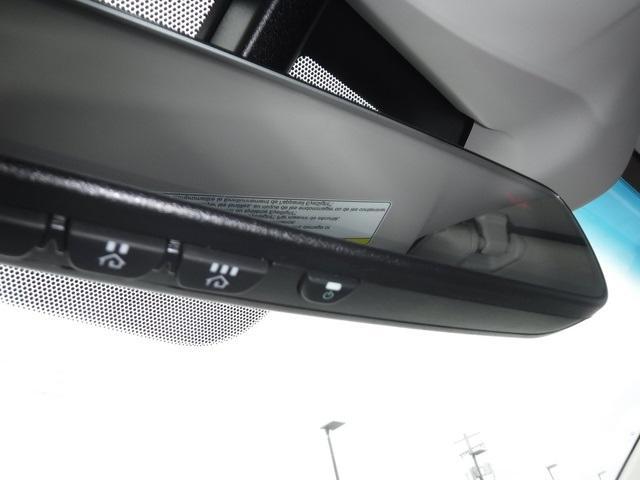 Photo of 2019 Crystal White Pearl Subaru Outback