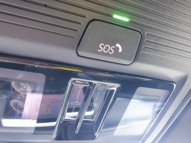 Photo of 2024 Deep Black Pearl Effect Volkswagen Atlas Cross Sport