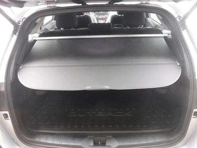 Photo of 2025 Ice Silver Metallic Subaru Outback