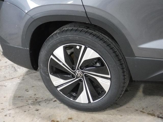 Photo of 2025 Platinum Gray Metallic Volkswagen Taos