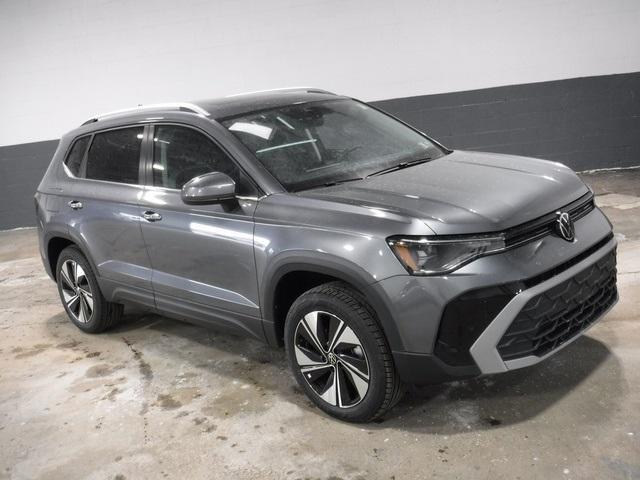 Photo of 2025 Platinum Gray Metallic Volkswagen Taos