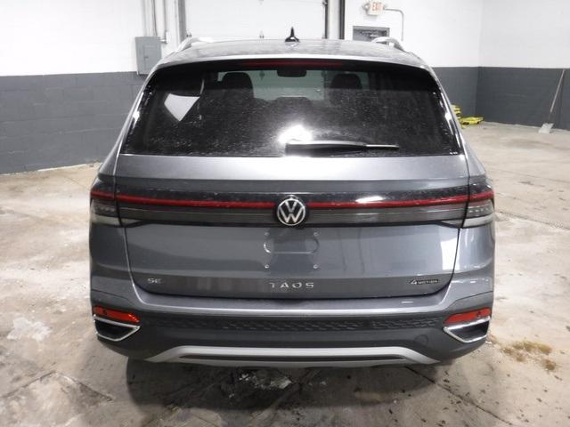 Photo of 2025 Platinum Gray Metallic Volkswagen Taos