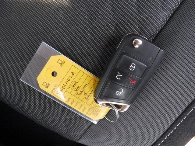 Photo of 2021 Platinum Gray Metallic Volkswagen Tiguan
