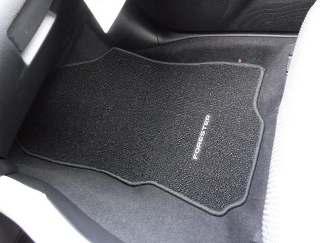 Photo of 2025 Crystal White Pearl Subaru Forester