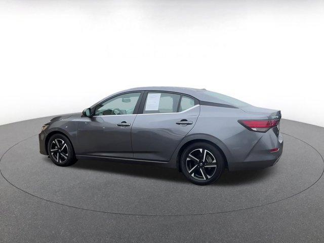 Photo of 2024 Gun Metallic Nissan Sentra