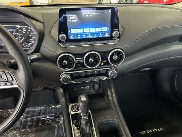 Photo of 2024 Gun Metallic Nissan Sentra
