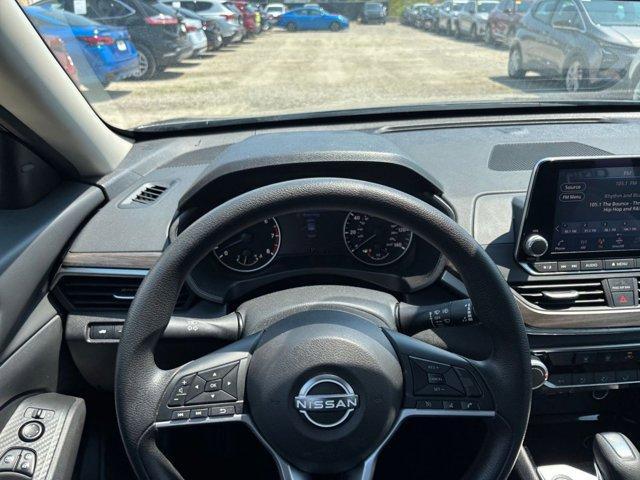 Photo of 2024 Gun Metallic Nissan Altima