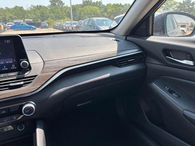 Photo of 2024 Gun Metallic Nissan Altima
