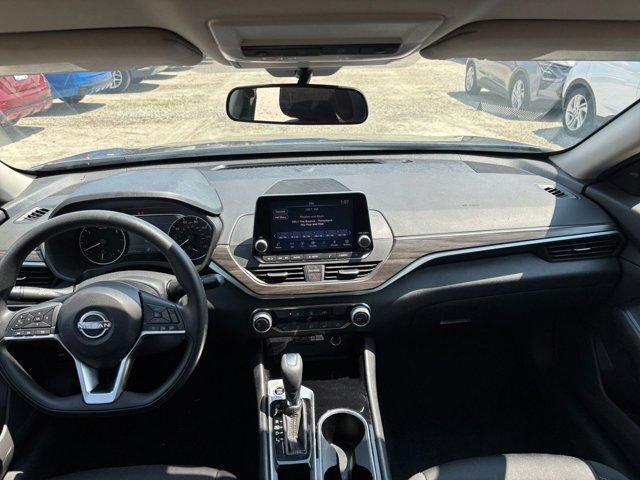 Photo of 2024 Gun Metallic Nissan Altima