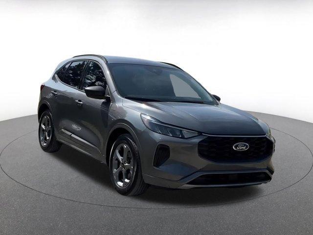 Photo of 2024 Gray Ford Escape