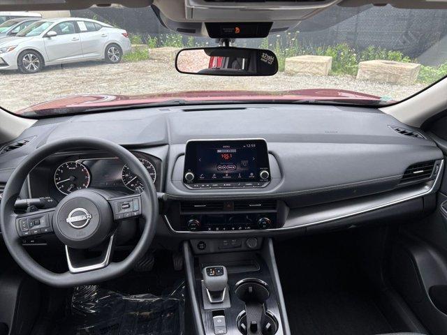 Photo of 2024 Scarlet Ember Tintcoat Nissan Rogue