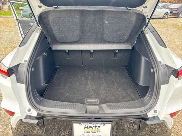 Photo of 2025 Summit White Buick Envista