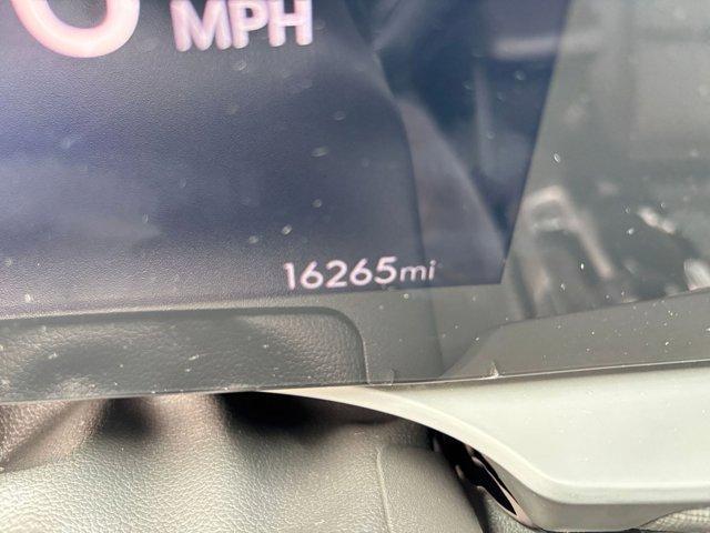 Photo of 2025 Summit White Buick Envista