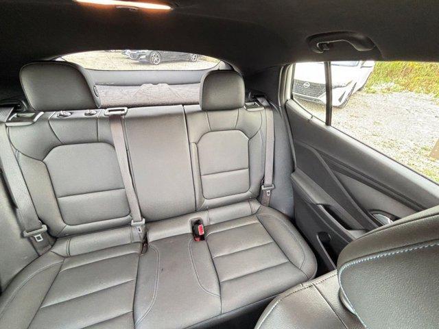 Photo of 2025 Summit White Buick Envista
