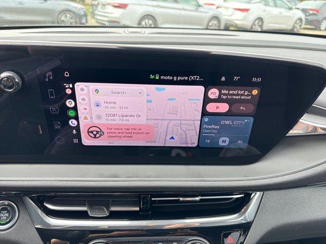 Photo of 2025 Summit White Buick Envista