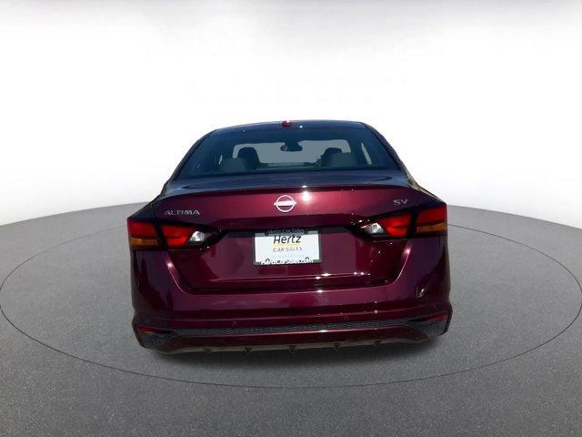 Photo of 2024 Garnet Pearl Me Nissan Altima