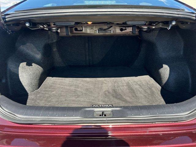 Photo of 2024 Garnet Pearl Me Nissan Altima