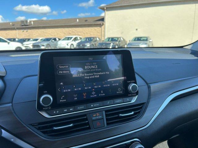 Photo of 2024 Garnet Pearl Me Nissan Altima