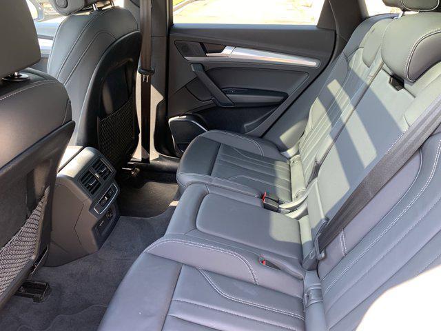 Photo of 2025 Florett Silver Metallic Audi Q5