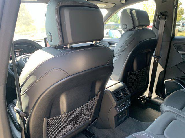 Photo of 2025 Florett Silver Metallic Audi Q5