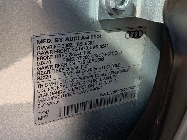 Photo of 2025 Satellite Silver Metallic Audi Q7
