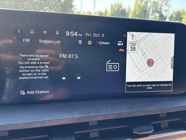 Photo of 2023 Everlasting Silver Kia Telluride