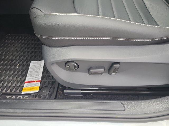 Photo of 2025 Pure White Volkswagen Taos