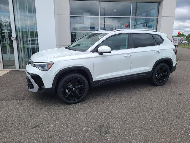 Photo of 2025 Pure White Volkswagen Taos
