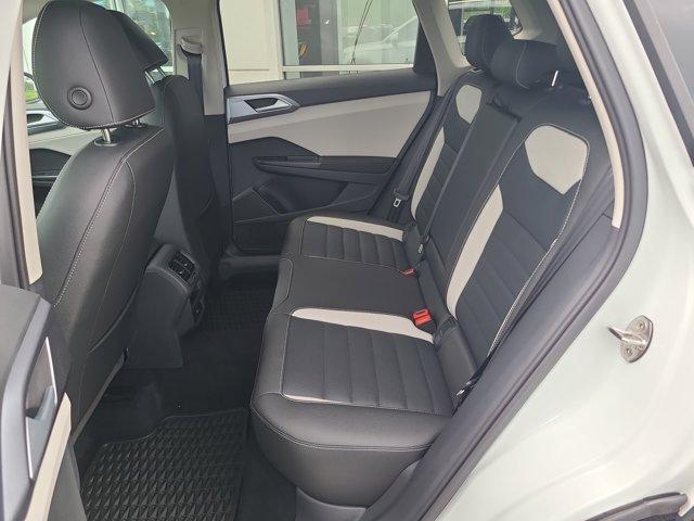 Photo of 2025 Pure White Volkswagen Taos