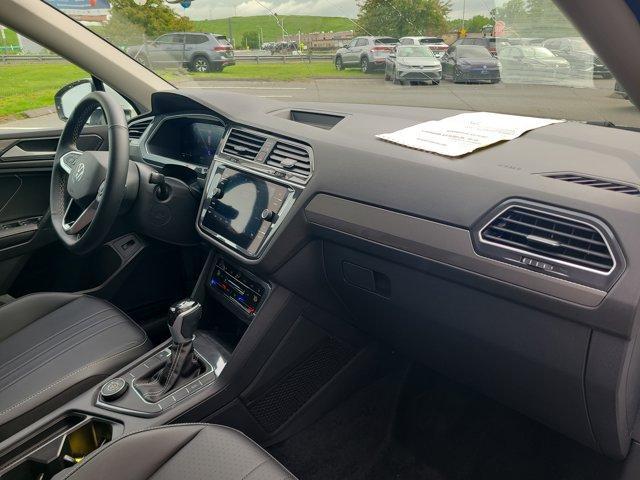 Photo of 2024 Pure White Volkswagen Tiguan