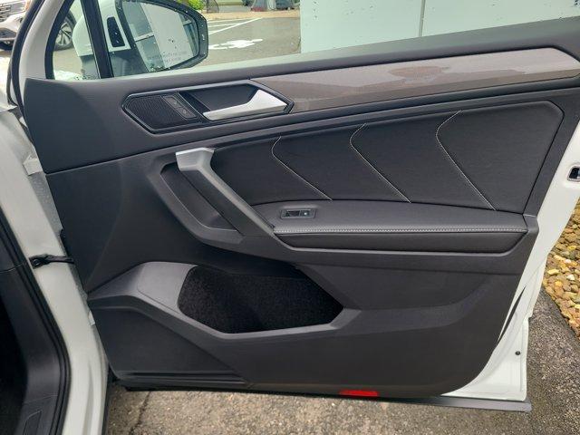 Photo of 2024 Pure White Volkswagen Tiguan